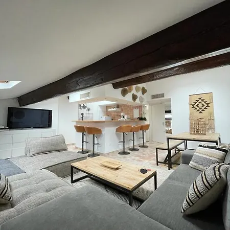 Apartment De Charme Rue D'antibes *